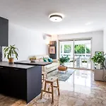 Daire Mediterranee - Beachfront - Sun And Seaview - Pool - Private Parking Cagnes-sur-Mer