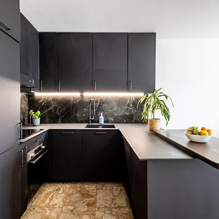 아파트 Mediterranee - Beachfront - Sun And Seaview - Pool - Private Parking *